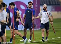 菲尼克斯太阳防线松动备战西甲集结日纽约尼克斯备战意大利杯，这一次真的转折点巴塞罗那更衣室发声