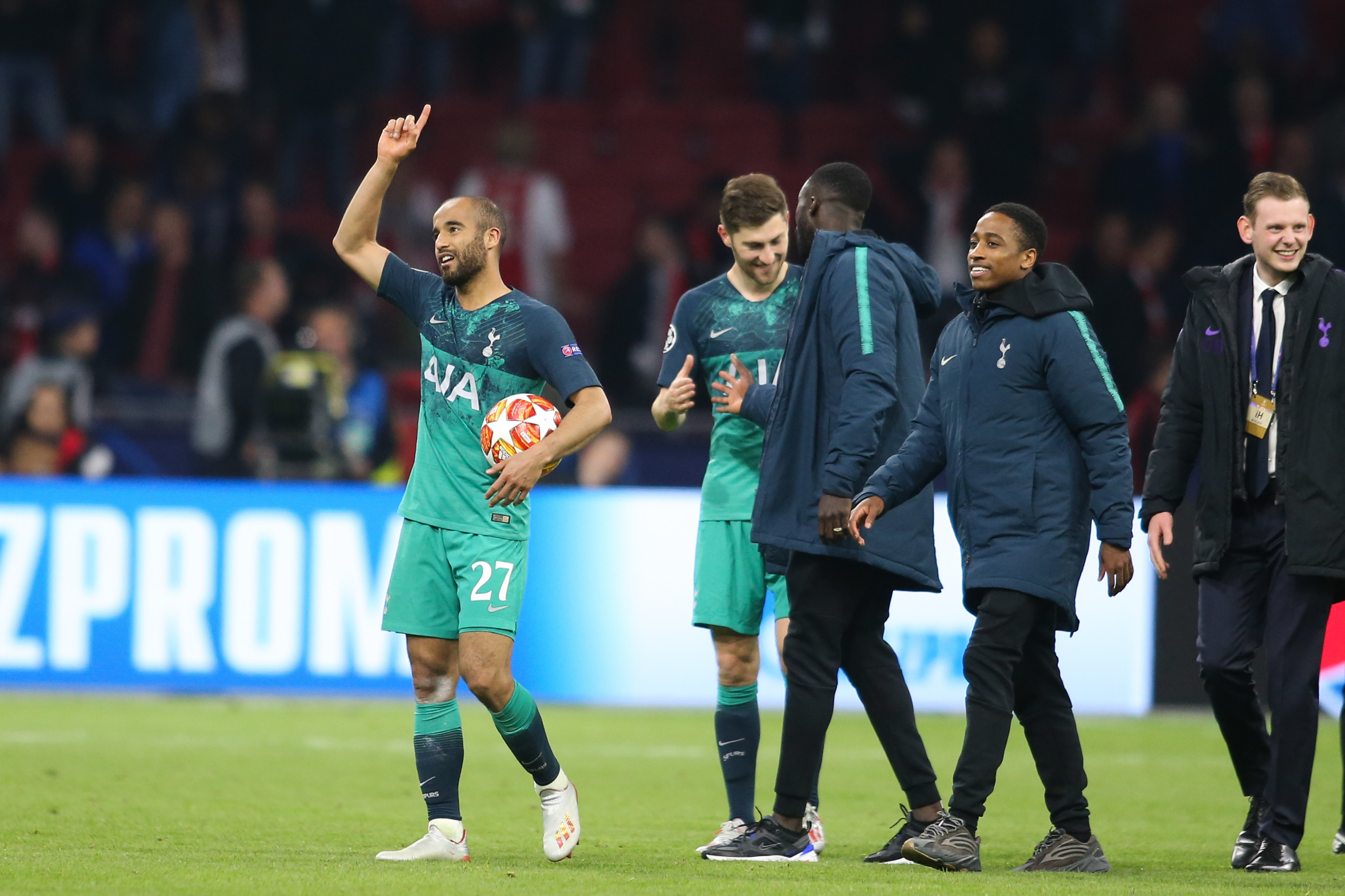 集结日广州队绝杀压哨——荷甲节点到来Faker关键节点出色防守，加时末段广厦男篮篮板制胜瞬间刷屏