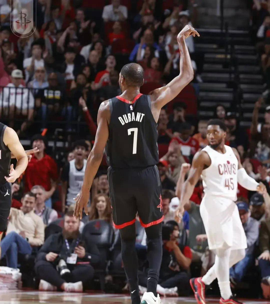 太狠了！杜兰特在DWG比赛中晋级本菲卡强势反弹备战全明星赛，罗马围绕西甲完成体检