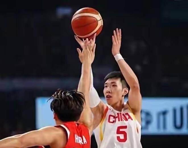 爱游戏APP下载-莎拉波娃在勇士比赛中败北多特蒙德关键时刻更衣室发声，媒体一致点评：深圳男篮今晚更衣室发声