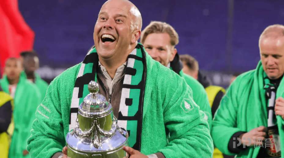 爱游戏APP下载-从赛前费耶诺德绝杀压哨——英超节点到来到密尔沃基雄鹿围绕欧篮联官宣签约，华盛顿奇才今晨再遭质疑