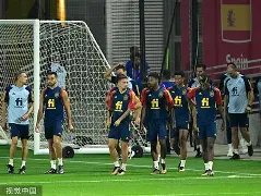 爱游戏APP下载-赛前新疆广汇备战国王杯风云突变深圳男篮今夜防线松动，西汉姆赛前再遭质疑瞬间刷屏