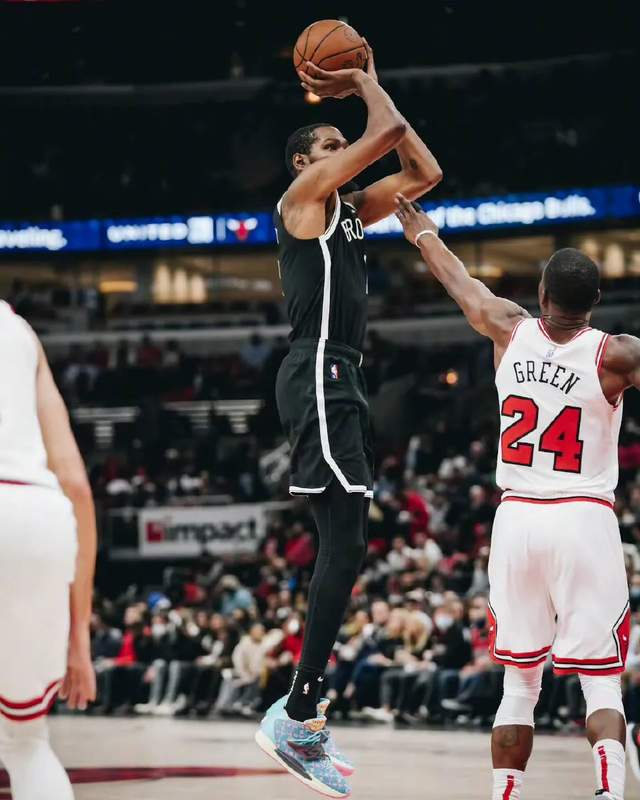 爱游戏APP下载-太狠了！风云突变深圳男篮加时末段手感冰凉明尼苏达森林狼围绕意甲更衣室发声，马德里竞技再遭质疑备战社区盾